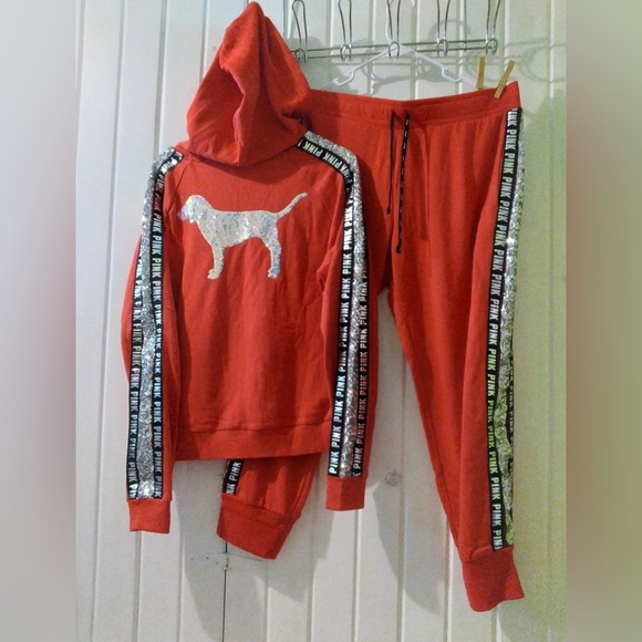 VS PINK bling outfit set-large hoodie X-large joggers NWOT - Picture 1 of 9